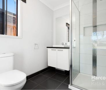 Spacious Living with Year-Round Comfort - Photo 6