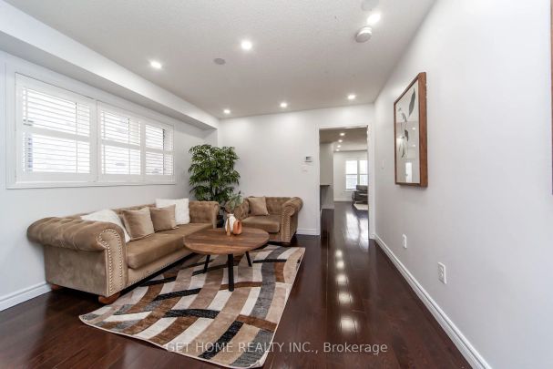 Detached Home For Lease | E9239530 - Photo 1