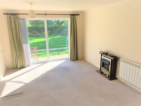 East Barton Road, Bury St. Edmunds, Great Barton - Photo 5