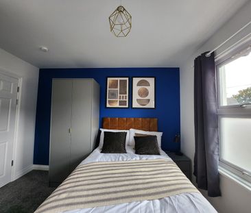 Room in a Shared House, Salisbury Road, RG30 - Photo 2