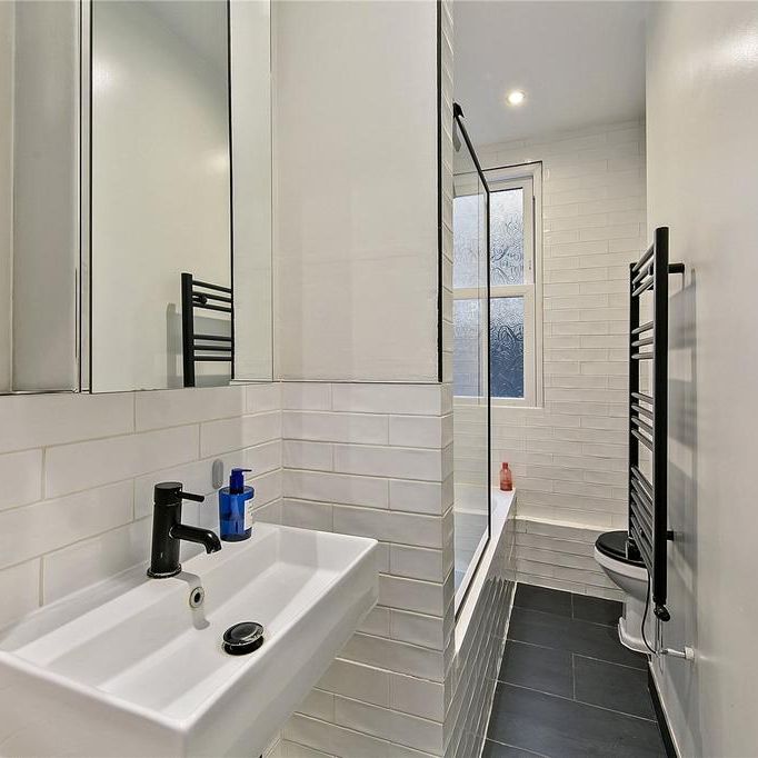 2 bedroom maisonette to rent - Photo 1