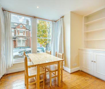 3 bedroom flat to rent - Photo 2