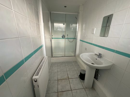 Room in a Shared House, Roxeth Hill, HA2 - Photo 1