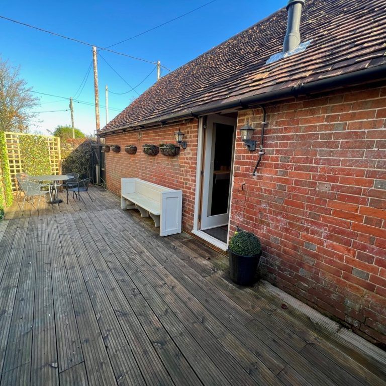 1 Bedroom Bungalow - Romsey Road, East Wellow - Photo 1