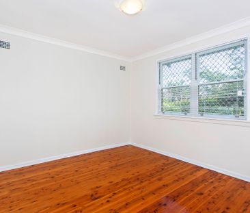 Convenience Meets Comfort In This Family-friendly Home - Photo 2