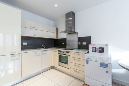 Apartment to rent in Dublin, Malahide Rd - Photo 2