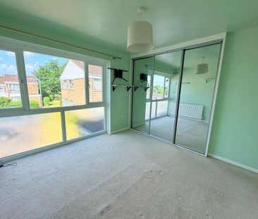 3 bedroom end of terrace house to rent - Photo 4