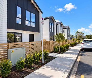 Brand New 3-Bedroom Townhouse, - Photo 5