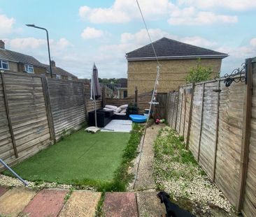 3 bedroom end of terrace house to rent - Photo 6