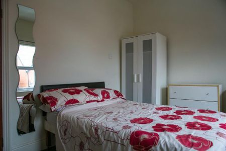 4 bedroom house to rent - Photo 4