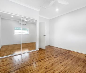 COMFORT, CONVENIENCE AND CHARM - Photo 3