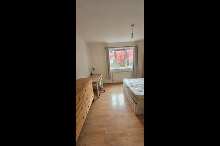 4 Bed Terraced House, Mandela Street, SW9 - Photo 4