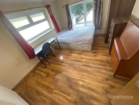 Rooms, Richards StreetCathays, CF24 4DB - Photo 4