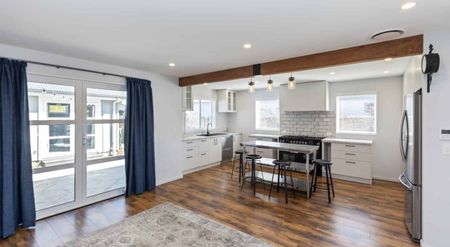 Beautifully Finished Three Bedroom Home - Photo 2