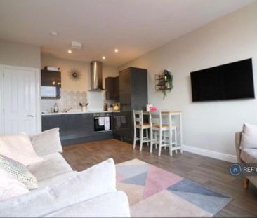 2 bedroom flat to rent - Photo 2