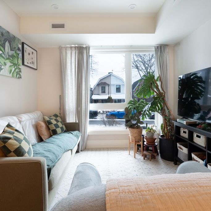 For Lease - 398 Westmoreland Avenue Unit# 1, Toronto, Ontario - Photo 1