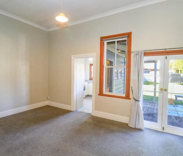 Charming home in the city - Photo 6