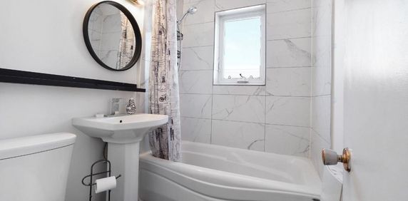 Grand 5½ lumineux rénové à Laval-des-Rapides - Photo 2