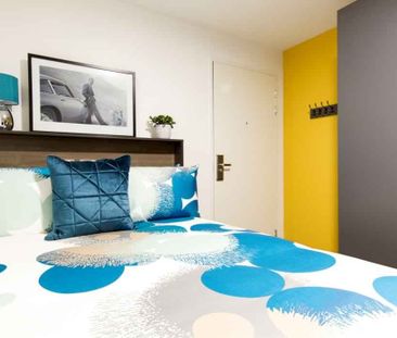 Classic - 2 Bed Flat - Photo 5