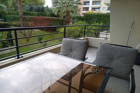 Location Appartement 1 pièce 28m² ANTIBES 06600 - Photo 2