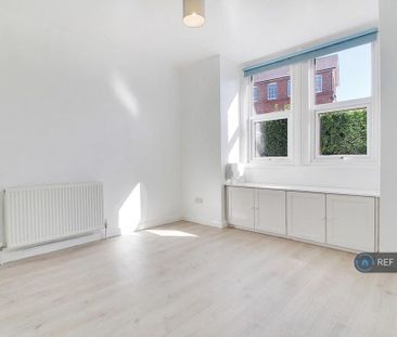 1 bedroom maisonette to rent - Photo 2