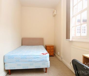 2 bedroom ground floor flat to rent - Photo 4