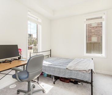 For Lease - 32 Summer Wind Lane, Brampton, Ontario - Photo 2