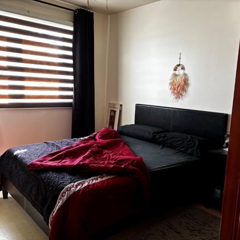3 1/2 lumineux, frais repeint - Photo 1