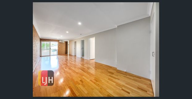 Modern 2 Bedroom Unit In The Heart Of Everton Park – Walk To Cafes And Transport - Photo 1