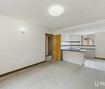 16/127 Rivett Street, Hackett ACT, Belconnen - Photo 5