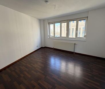 Großzügige Vier-Raum-Wohnung mit Terrasse - Photo 5