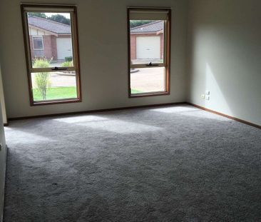 LOW MAINTENANCE, CENTRAL CONVENIENCE - Photo 4