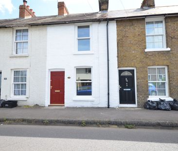 2 bedroom terraced to rent - Photo 2