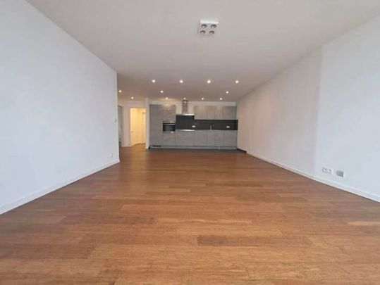 Appartement te huur - Photo 1