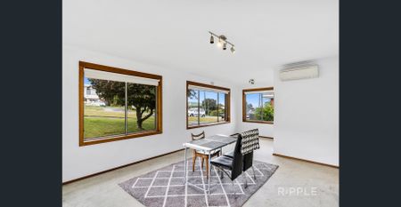 Charming 2 bedroom unit - Photo 5