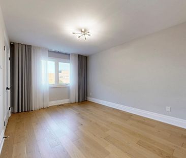 For Lease - 19 Timpson Drive, Aurora, Ontario - Photo 1