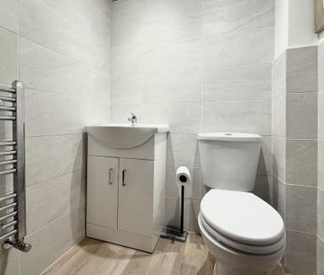 3 bedroom end of terrace house to rent - Photo 6