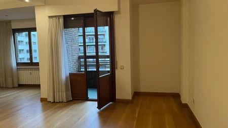 Piso de alquiler en Avenida Gran Vía Juan Carlos I, Gran Via - Foto 2