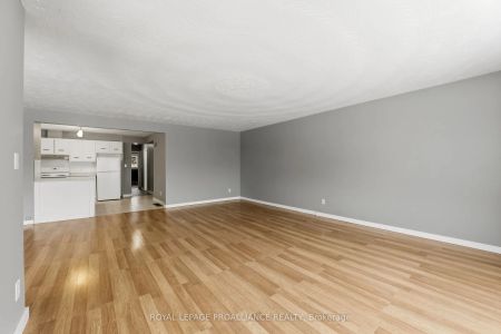 32 James Street W #B - Photo 5