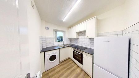 2 bedroom flat to rent - Photo 5