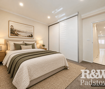 Townhouse Close to Padstow Station and Four-Car Parking - Photo 5