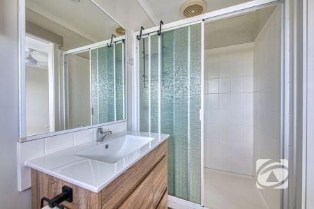 “SPACIOUS LIVING ON 1000 SQM BLOCK” - Photo 5