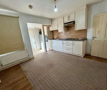 The Crescent, Slough, SL1 - Photo 3