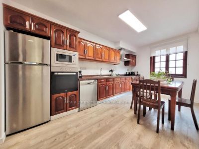 For rent, very large flat in the right center of Puerto de la Cruz, near the Plaza de Charco with 4 bedrooms and 3 bathrooms, they´re 2 garage spaces included. - Foto 4