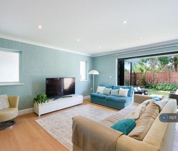 4 bedroom bungalow to rent - Photo 2