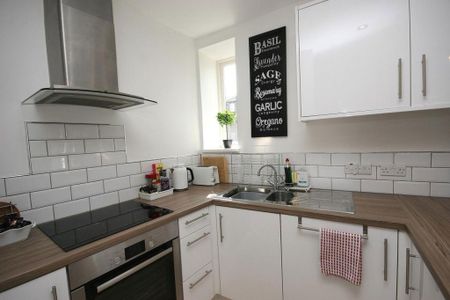 1 bedroom flat to rent - Photo 2