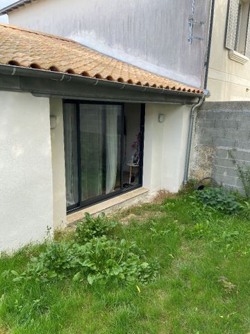 Location maison 1 pièce, 28.12m², Charron - Photo 2