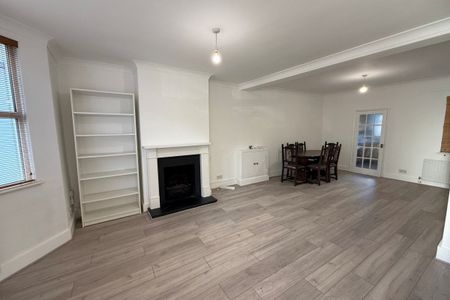 Primrose Avenue - Photo 2