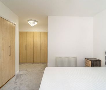 Flat 2/4, 84 Barrland Street - Photo 4