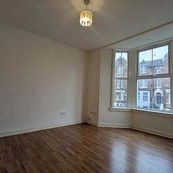 Folkestone Road, Dover, CT17 9SD, Kent - Photo 4